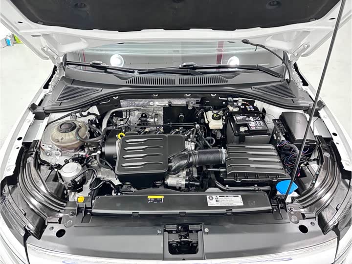 Фото 7 - Volkswagen Lavida