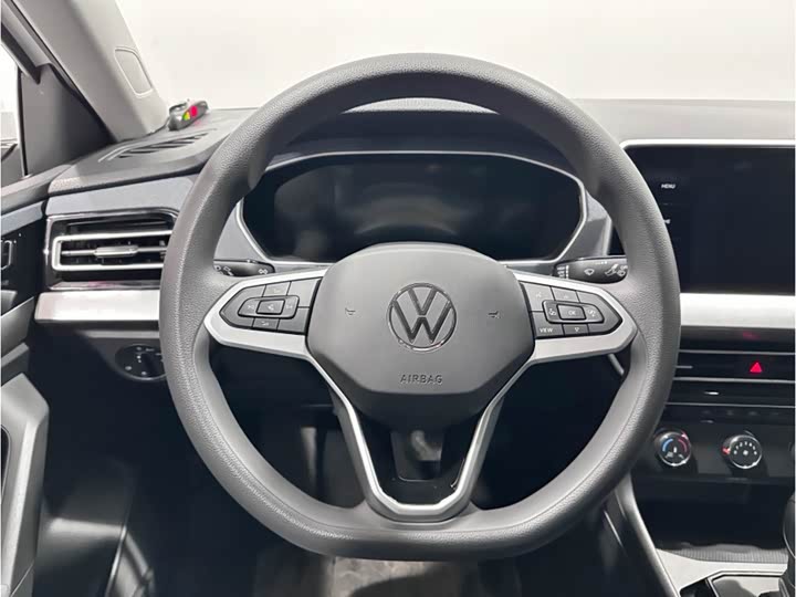 Фото 9 - Volkswagen Lavida