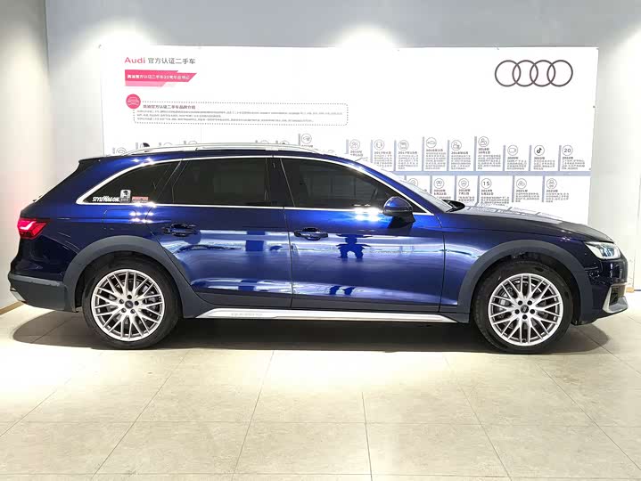 Photo 3 - Audi A4