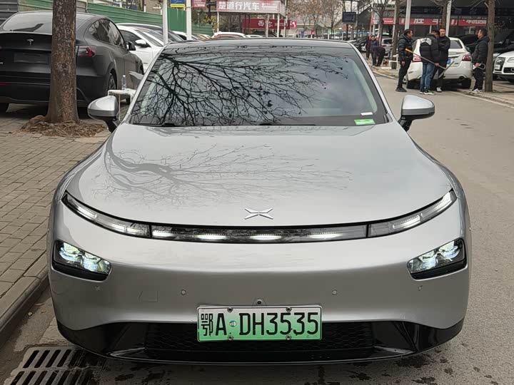 Фото 2 - XPeng P7