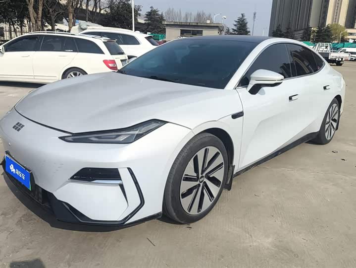 Фото 1 - Geely Galaxy E8