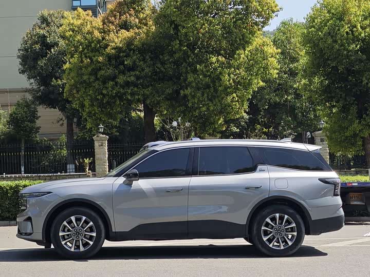 Фото 7 - Ford Edge