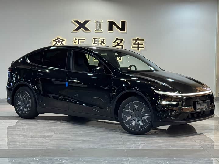 Фото 3 - Tesla Model Y