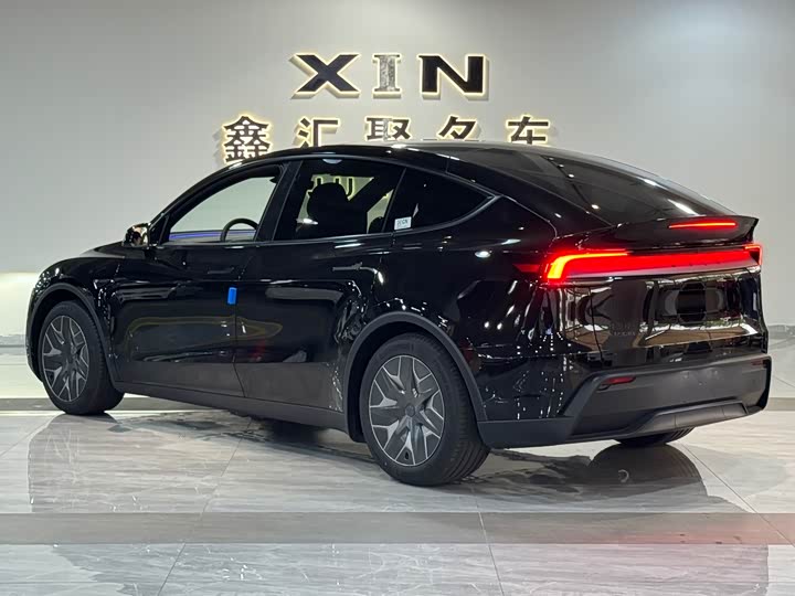 Фото 5 - Tesla Model Y