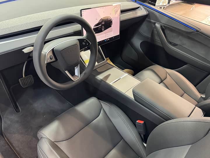 Фото 8 - Tesla Model Y