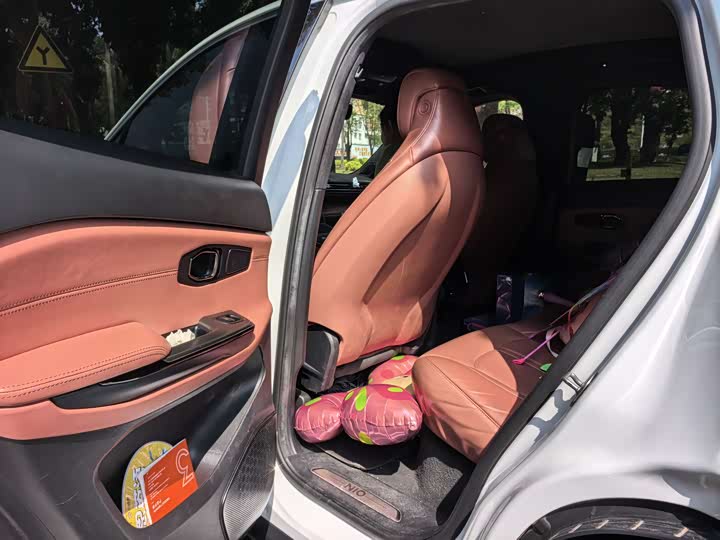 Фото 3 - Nio EC6