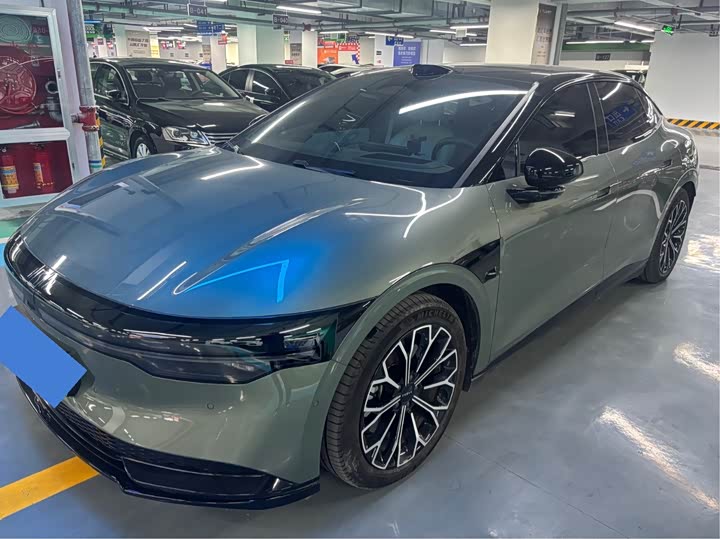 Фото 1 - Zeekr 007