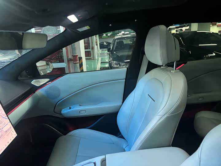 Фото 5 - Zeekr 007