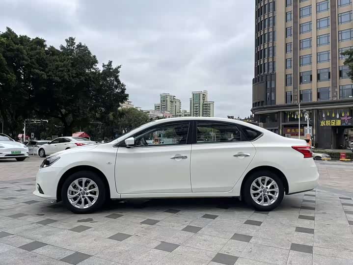 Photo 4 - Nissan Sylphy