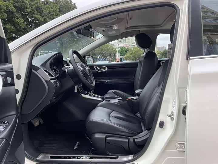 Photo 5 - Nissan Sylphy