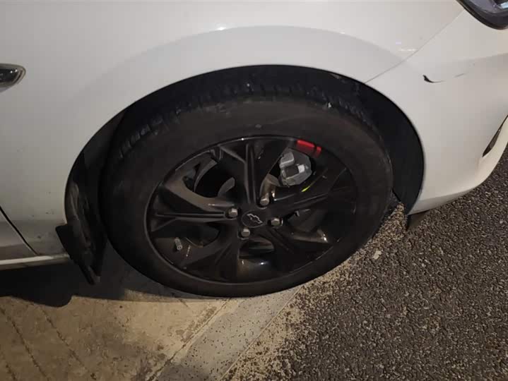 Фото 6 - Chevrolet Onix (Cavalier)