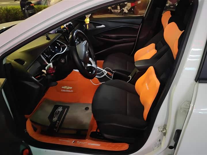 Фото 9 - Chevrolet Onix (Cavalier)