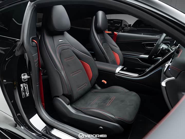 Photo 8 - Mercedes-Benz CLE-Class AMG