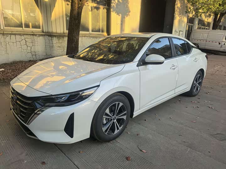 Фото 1 - Nissan Sylphy
