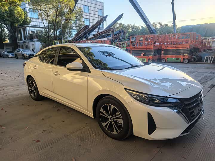 Фото 3 - Nissan Sylphy