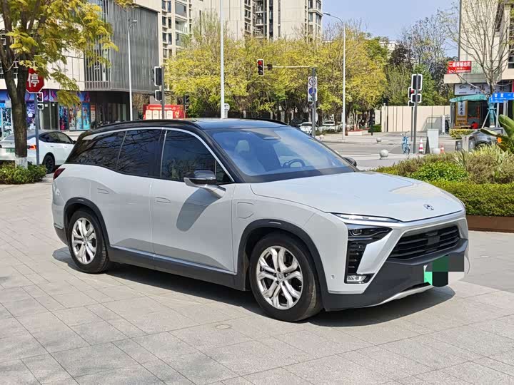 Фото 3 - Nio ES8