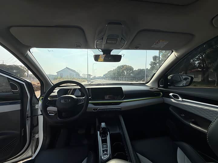 Фото 5 - Geely Coolray