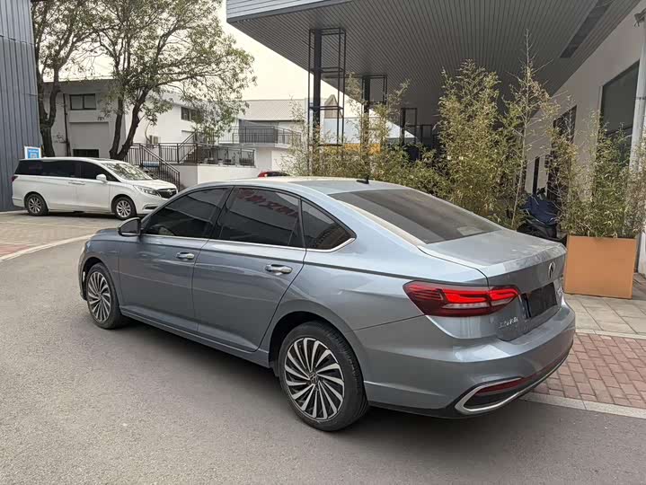 Photo 7 - Volkswagen Lavida