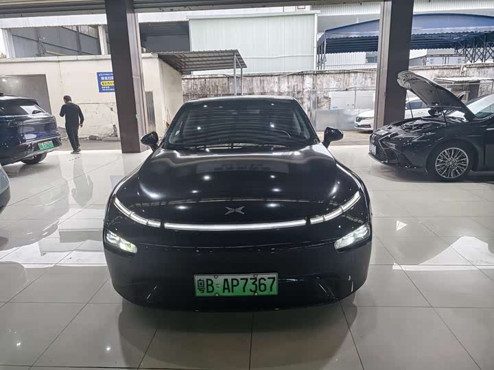 Фото 2 - XPeng P7