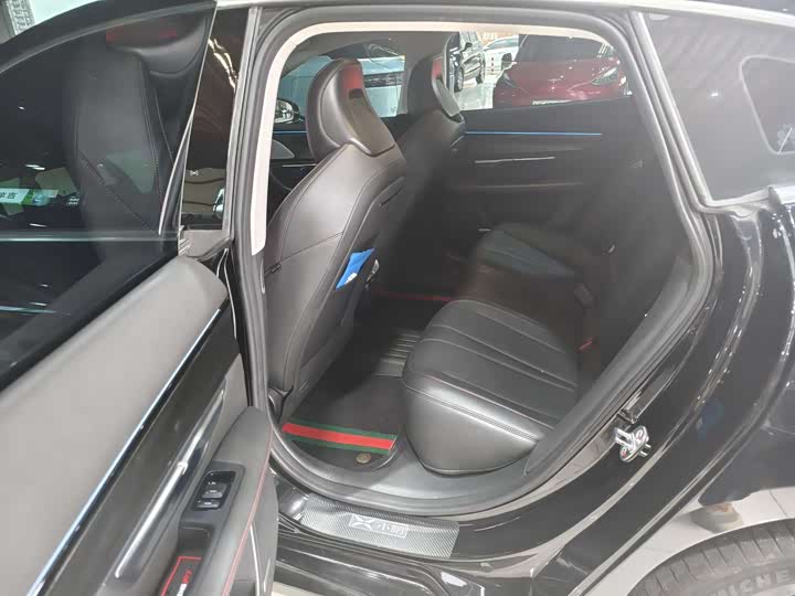 Фото 4 - XPeng P7