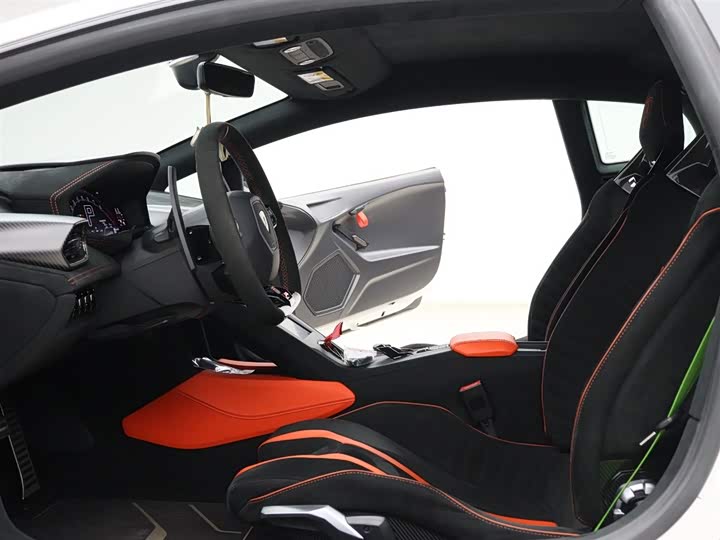 Фото 2 - Lamborghini Huracán