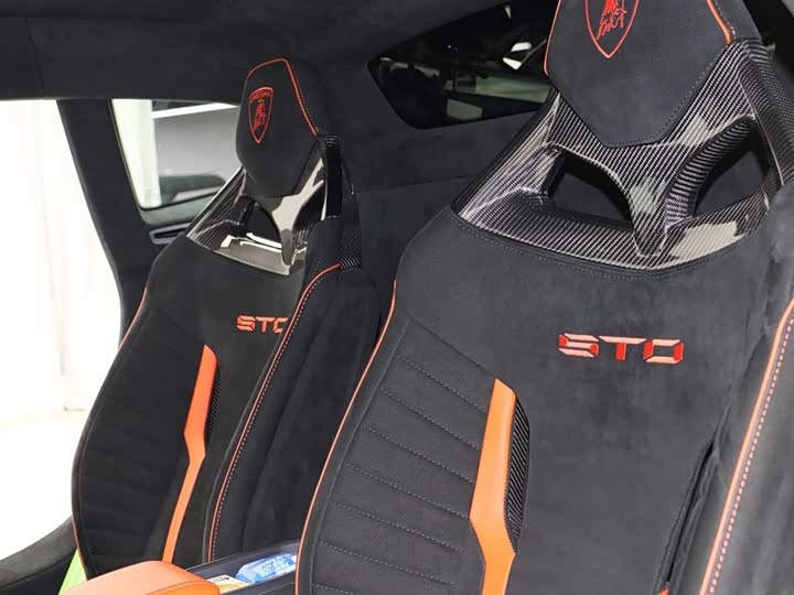 Фото 3 - Lamborghini Huracán