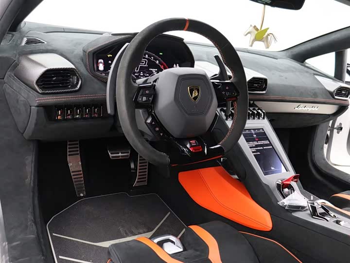 Фото 6 - Lamborghini Huracán