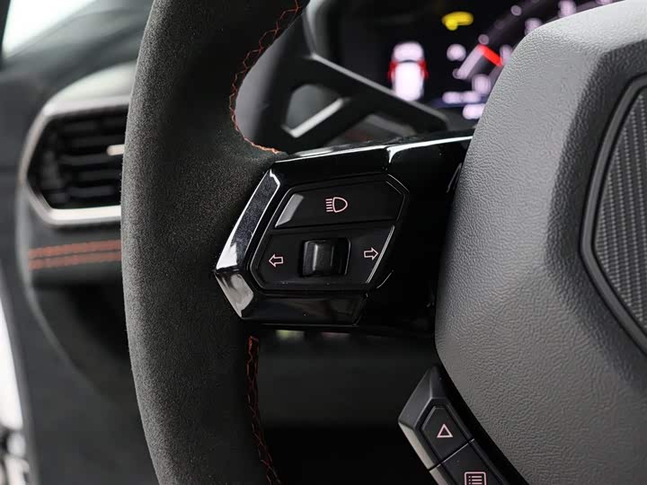 Фото 9 - Lamborghini Huracán