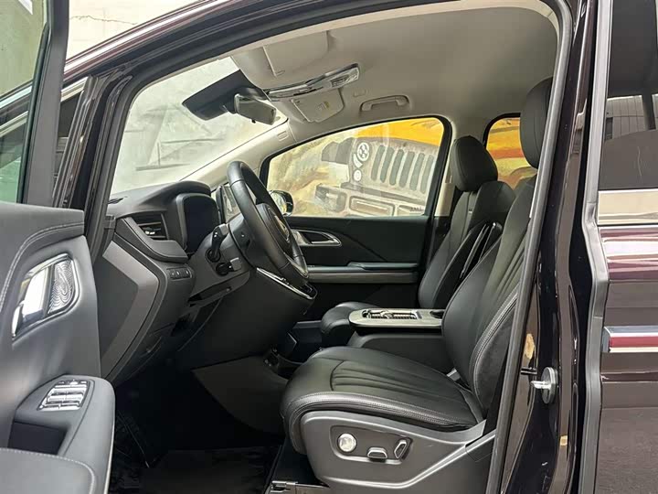 Фото 9 - Hongqi HQ9 Hybrid