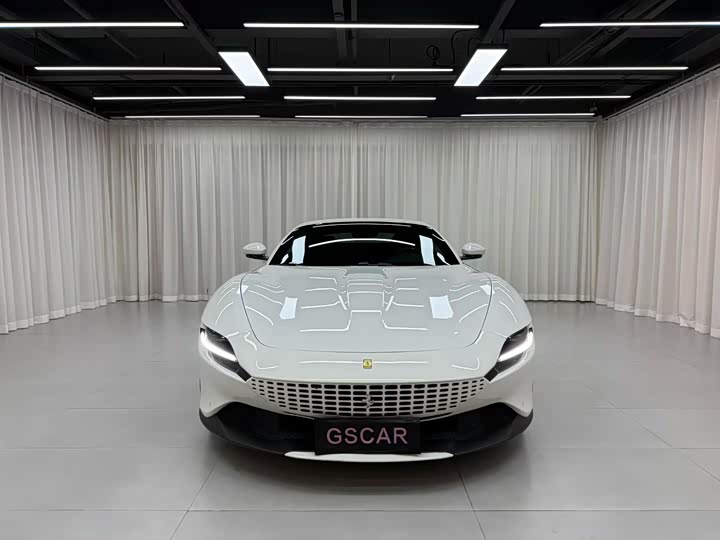 Фото 1 - Ferrari Roma