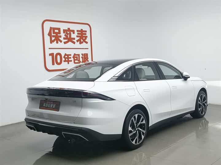 Photo 2 - Geely Galaxy L6