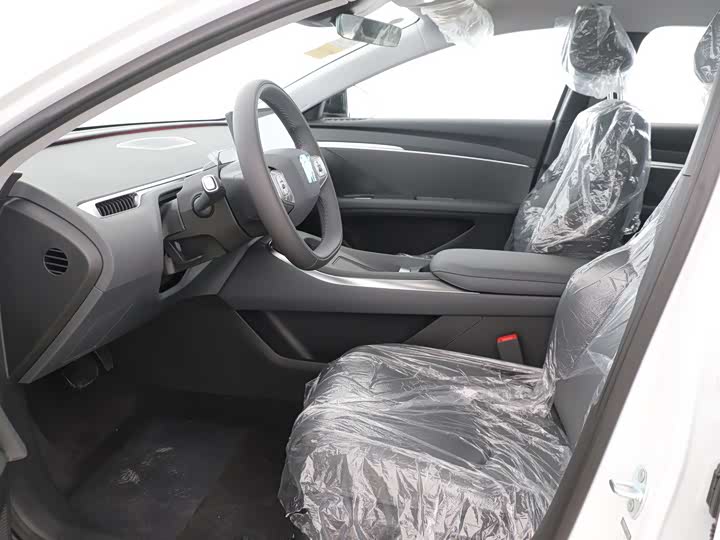 Фото 7 - XPeng Mona M03