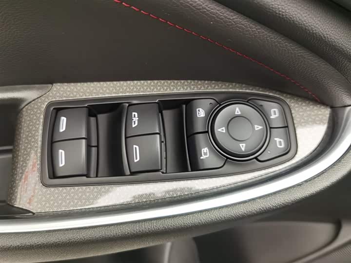 Фото 9 - Chevrolet Malibu XL