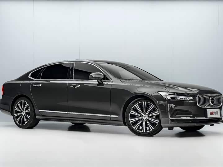 Фото 3 - Volvo S90