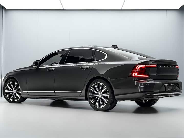 Фото 5 - Volvo S90
