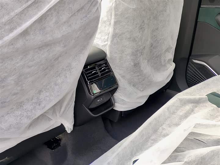 Фото 9 - Geely Monjaro Thor Hybrid