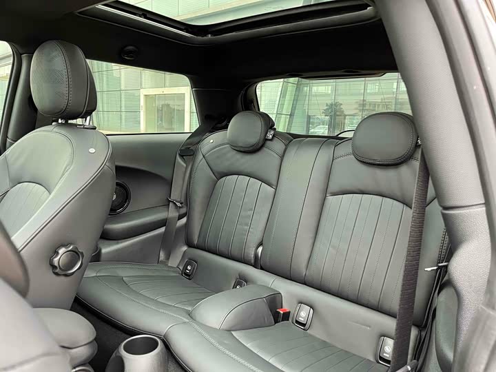 Photo 9 - Mini Mini JCW