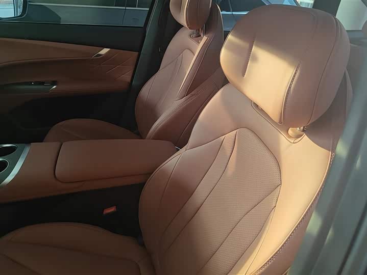 Photo 9 - Changan CS75 Plus