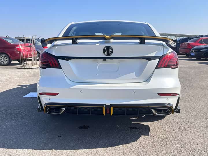 Фото 8 - MG Motor 6