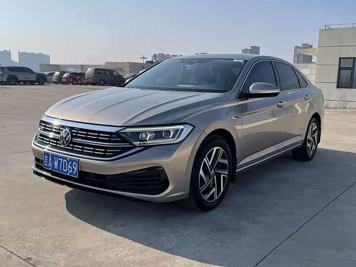 Фото 1 - Volkswagen Sagitar L