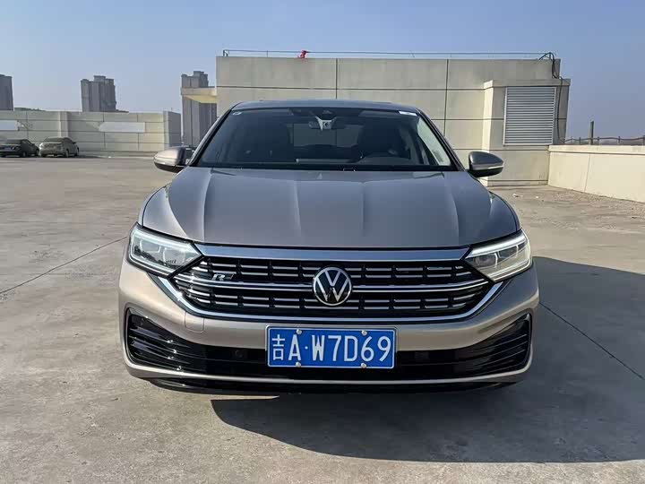 Фото 2 - Volkswagen Sagitar L