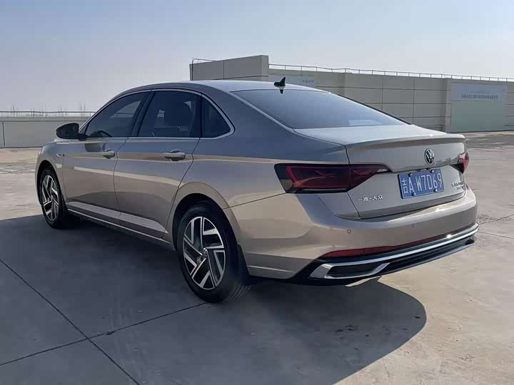 Фото 7 - Volkswagen Sagitar L