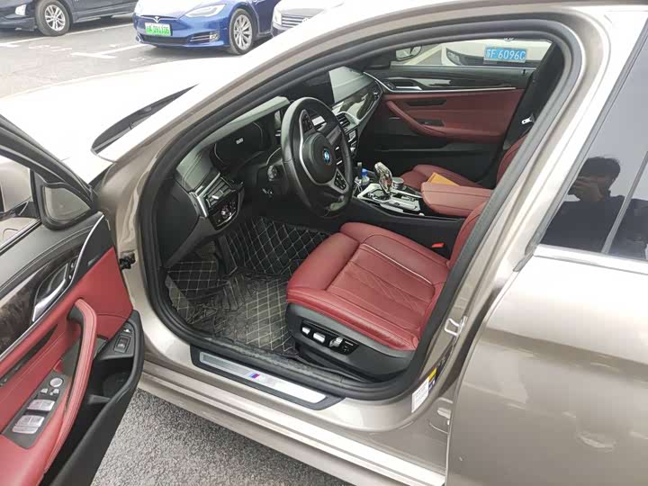 Фото 3 - BMW 5 Series Hybrid