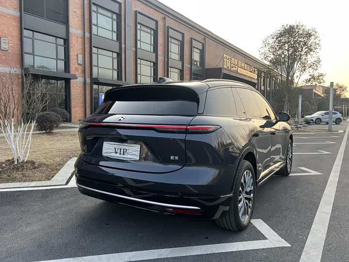 Фото 7 - Nio ES6