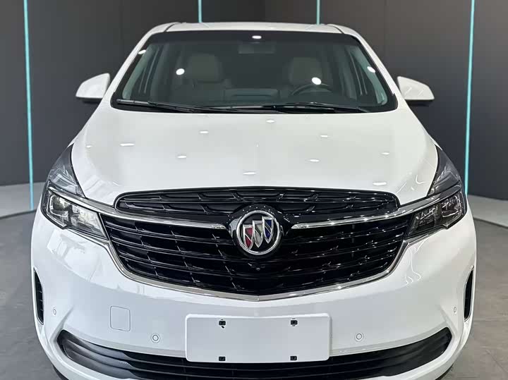 Photo 2 - Buick GL8 ES