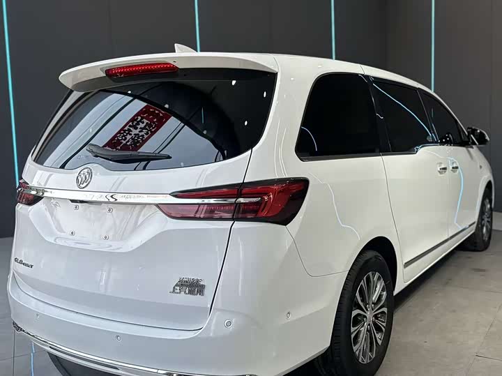 Photo 6 - Buick GL8 ES