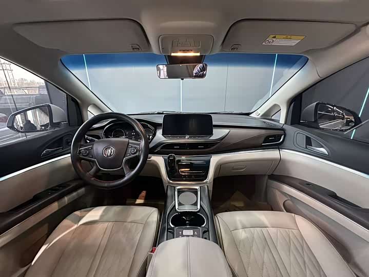 Photo 9 - Buick GL8 ES