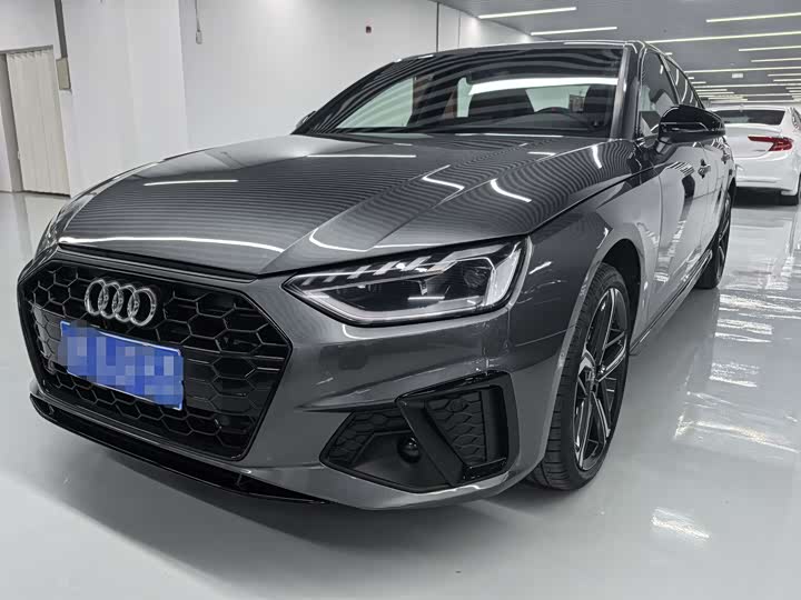 Фото 1 - Audi A4L