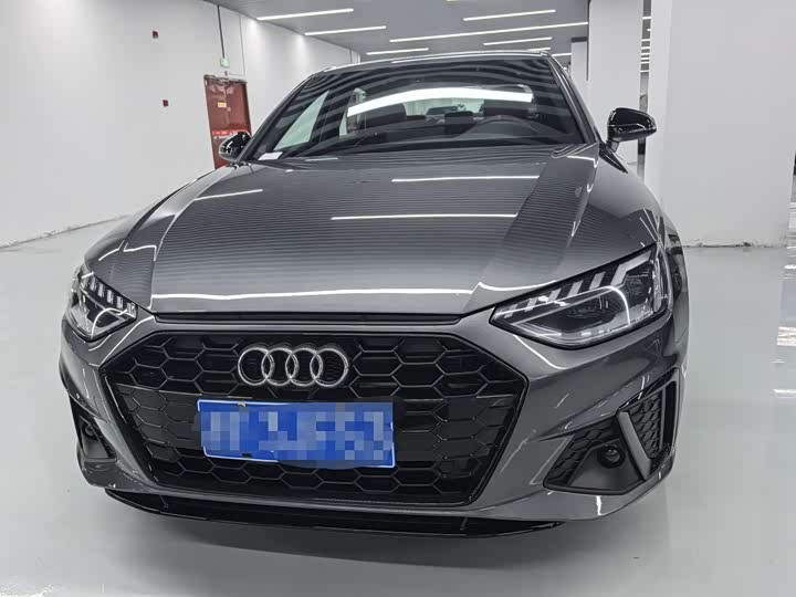 Фото 2 - Audi A4L