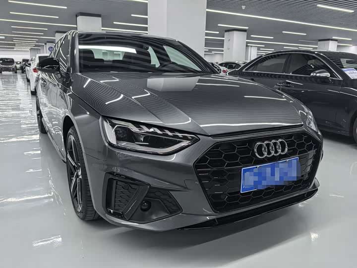 Фото 3 - Audi A4L